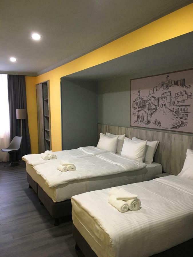 Atoneli Hotel Tbilissi Extérieur photo