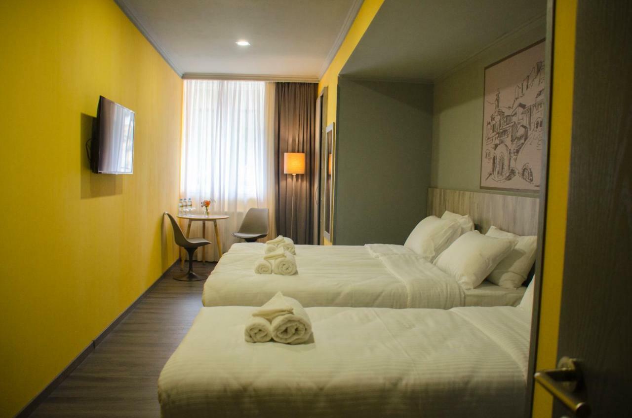 Atoneli Hotel Tbilissi Extérieur photo