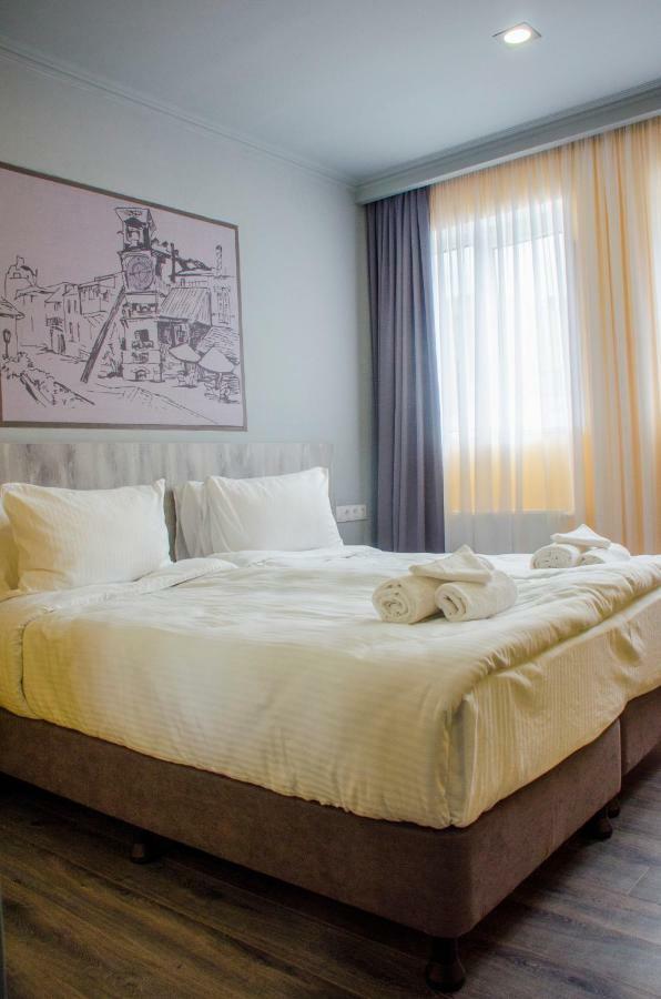 Atoneli Hotel Tbilissi Extérieur photo