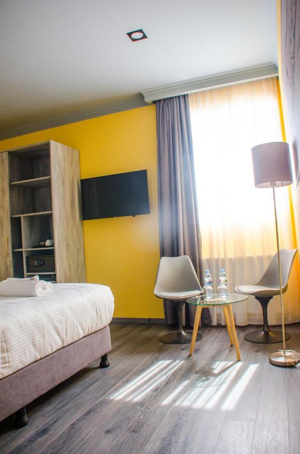 Atoneli Hotel Tbilissi Extérieur photo